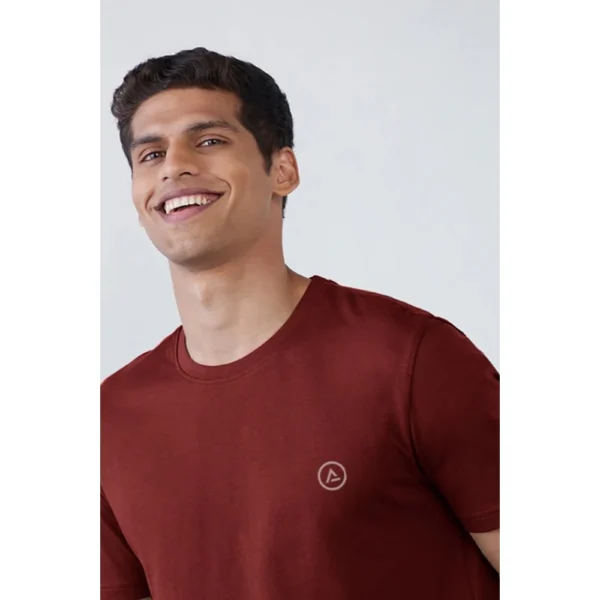 Men's?Casual Half sleeve Solid?Polyester Crew Neck T-shirt (Maroon) - Image 3