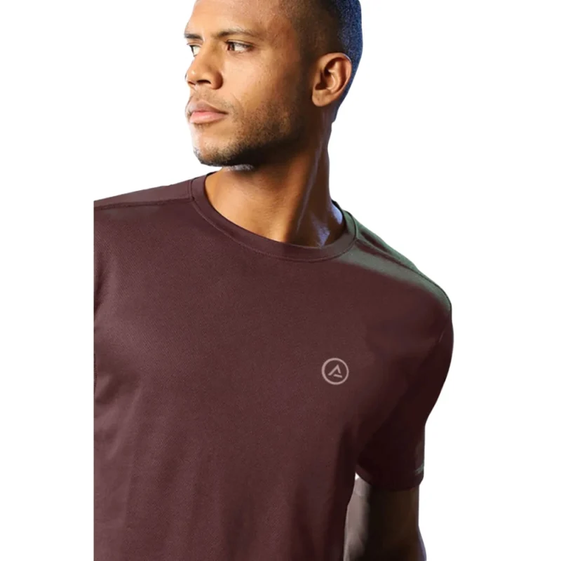 Men's?Casual Half sleeve Solid?Polyester Crew Neck T-shirt (Maroon)