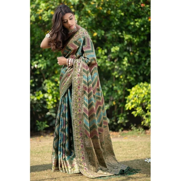 ?Women's Organza Printed Saree With Unstitched Blouse (Green, 5-6 Mtrs) - Image 4