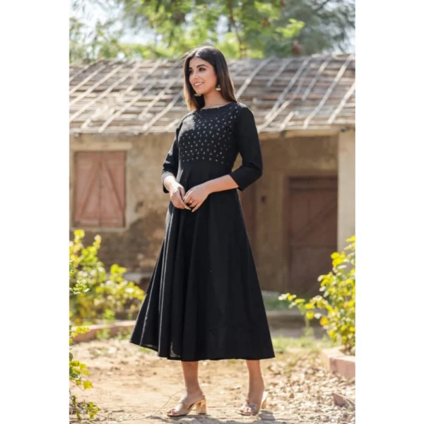 Women's Cotton Solid 3/4 Sleeve Round Neck Kurti (Black) - Image 4