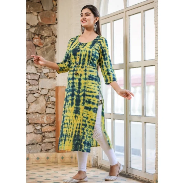Women's Cotton Dyed 3/4 Sleeve Round Neck Kurti (Green) - Image 3