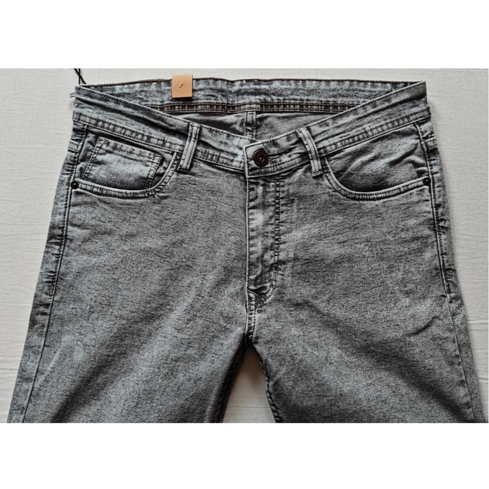 Men's Cotton Blended Solid Tapered Jeans (Grey) - Image 3