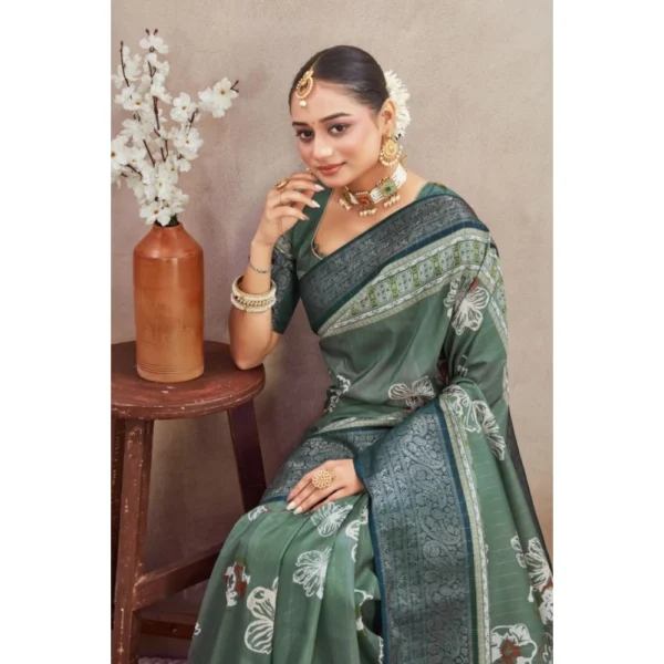 Women's Crepe Silk Printed Saree With Unstitched Blouse 5.5Mtr (Green) - Image 2