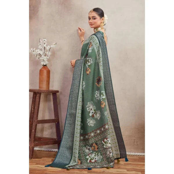 Women's Crepe Silk Printed Saree With Unstitched Blouse 5.5Mtr (Green) - Image 4
