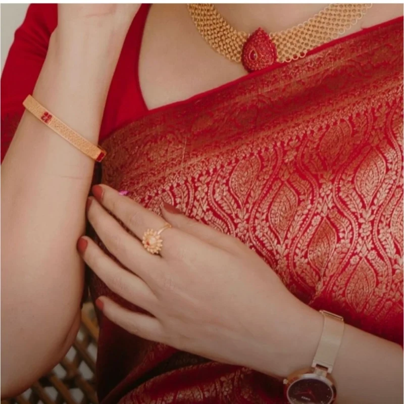 Alternative view of Women's Silk Printed Saree With Unstitched Blouse 5.5Mtr (Red)