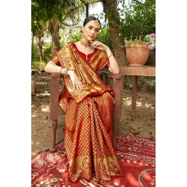 Women's Silk Woven Kanjivaram Saree With Unstitched Blouse (5.5Mtr, Red) - Image 3