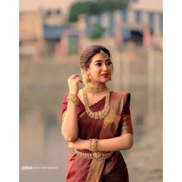 Women's Silk Woven Kanjivaram Saree With Unstitched Blouse (5.5Mtr, Maroon) - Image 2