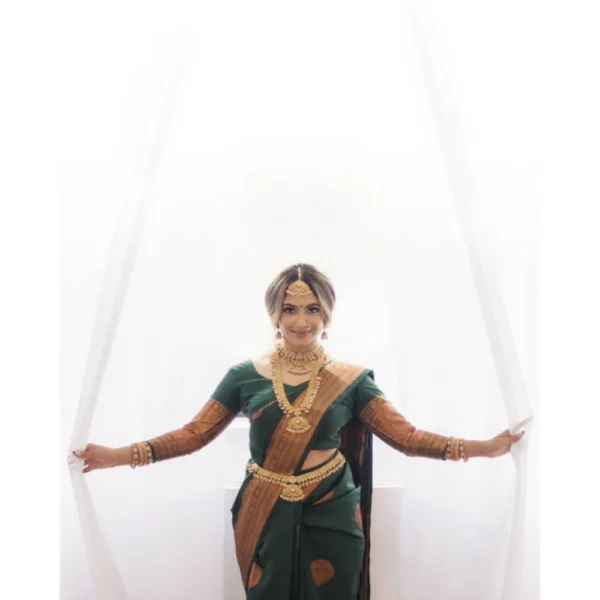 Women's Litchi silk Printed Saree With Unstitched Blouse (Green) - Image 3