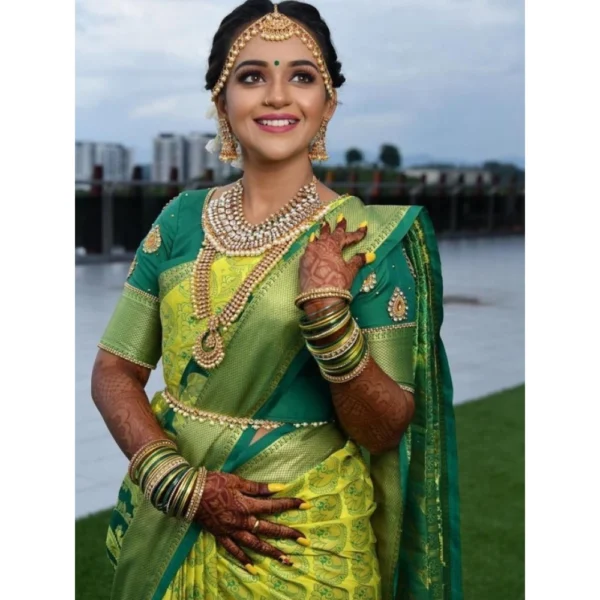 Women's Litchi silk Printed Saree With Unstitched Blouse (Light Green) - Image 3