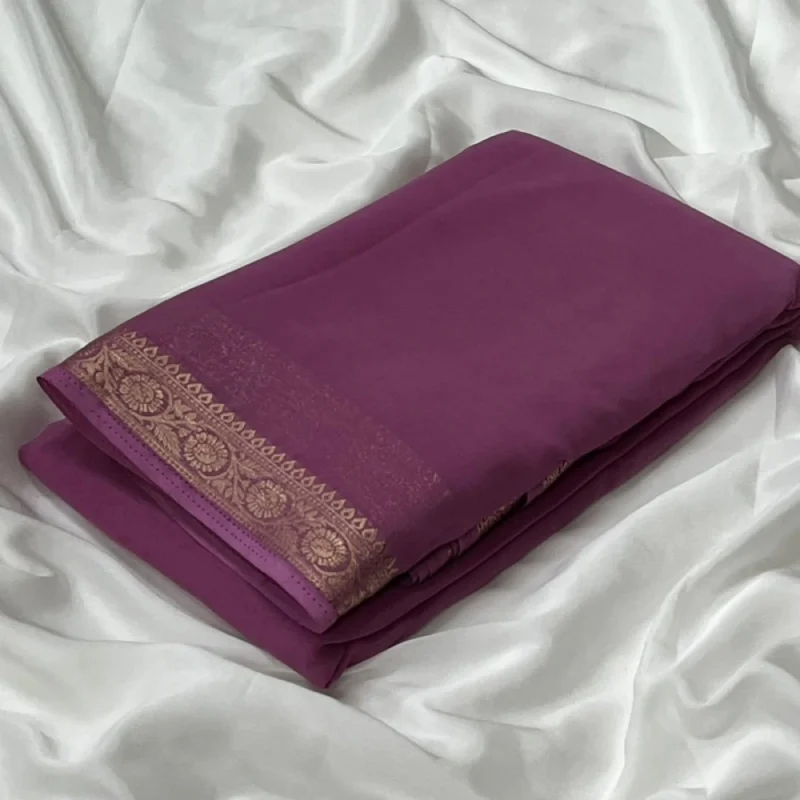 Women's Crepe Chit Pallu Solid Saree With Unstitched Blouse 5.5Mtr (Light Pink)