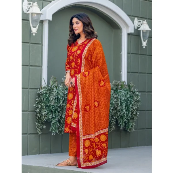 Women's Cotton Blend Printed Kurti With Pant Dupatta Set (Maroon) - Image 4
