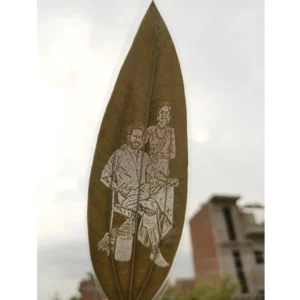 Custom Engraved Leaf Art 鈥�Personalized Portrait on Natural Leaf