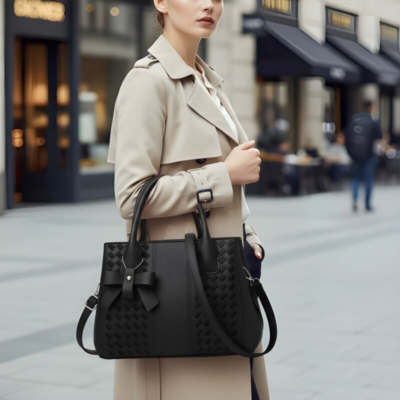 Premium Quality Womenís Stylish Handbag