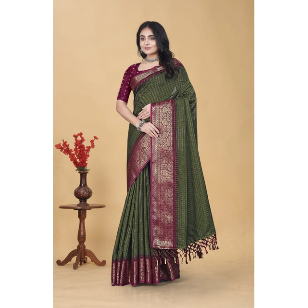 Women's Cotton Blend Checkered Saree With Unstitched Blouse 5.5Mtr (Green) - Image 5