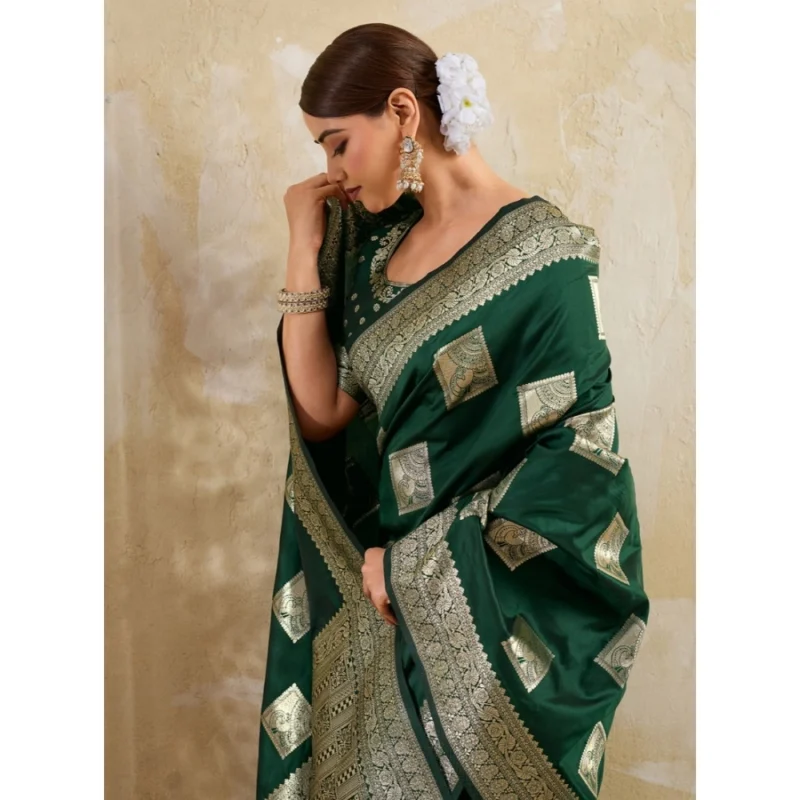 Women's Silk Blend Printed Saree With Unstitched Blouse 5.5Mtr (Dark Green) - Image 4