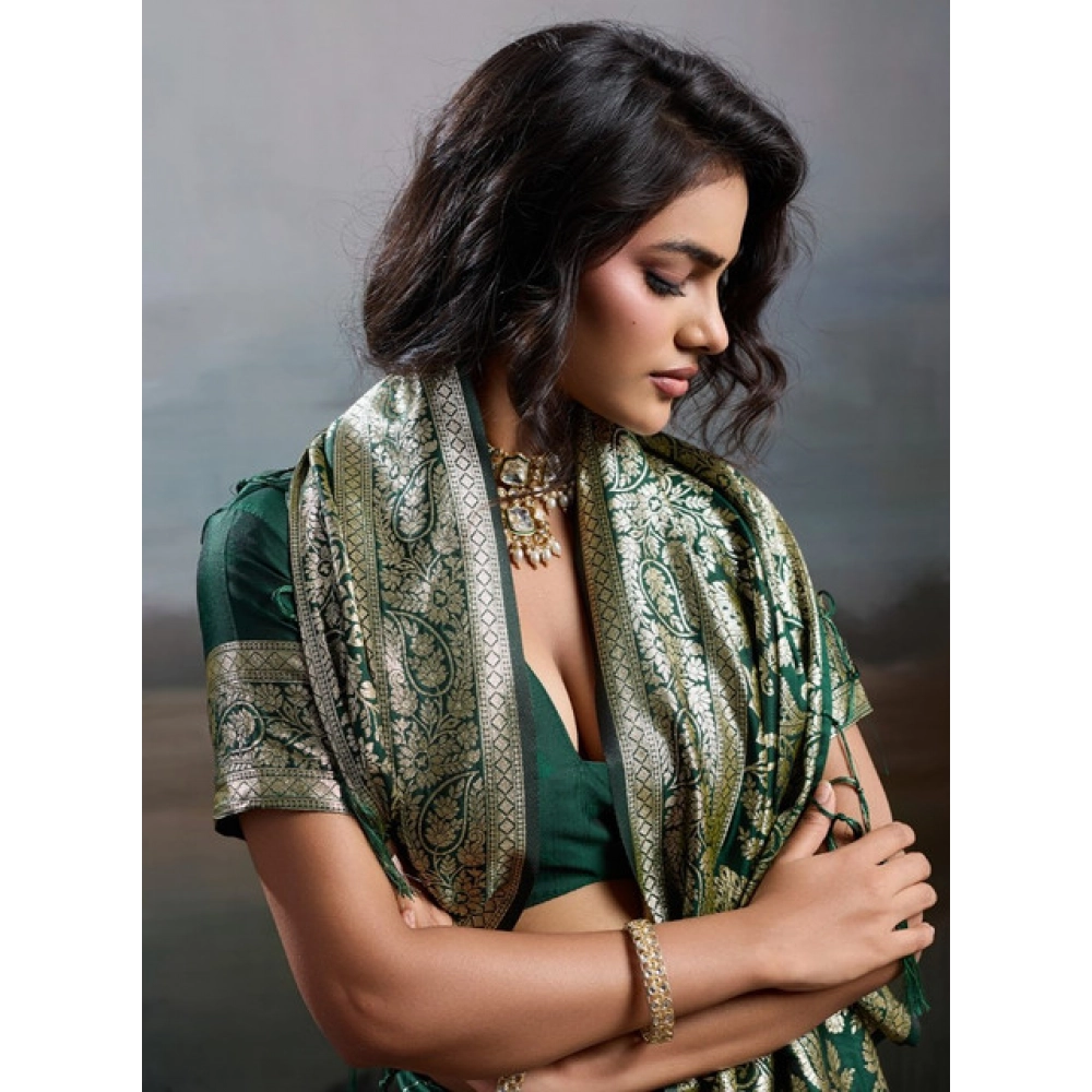 Women's Silk Blend Printed Saree With Unstitched Blouse 5.5Mtr (Dark Green) - Image 4