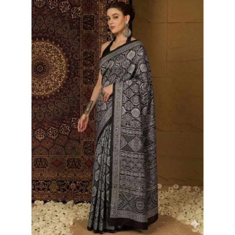 Women's Crepe Printed Saree With Unstitched Blouse 5.5Mtr (Black) - Image 4