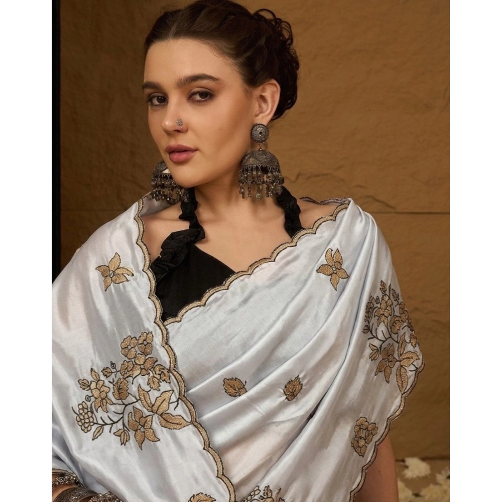 Women's Viscose Silk Embroidered Saree With Unstitched Blouse 5.5Mtr (Grey) - Image 4