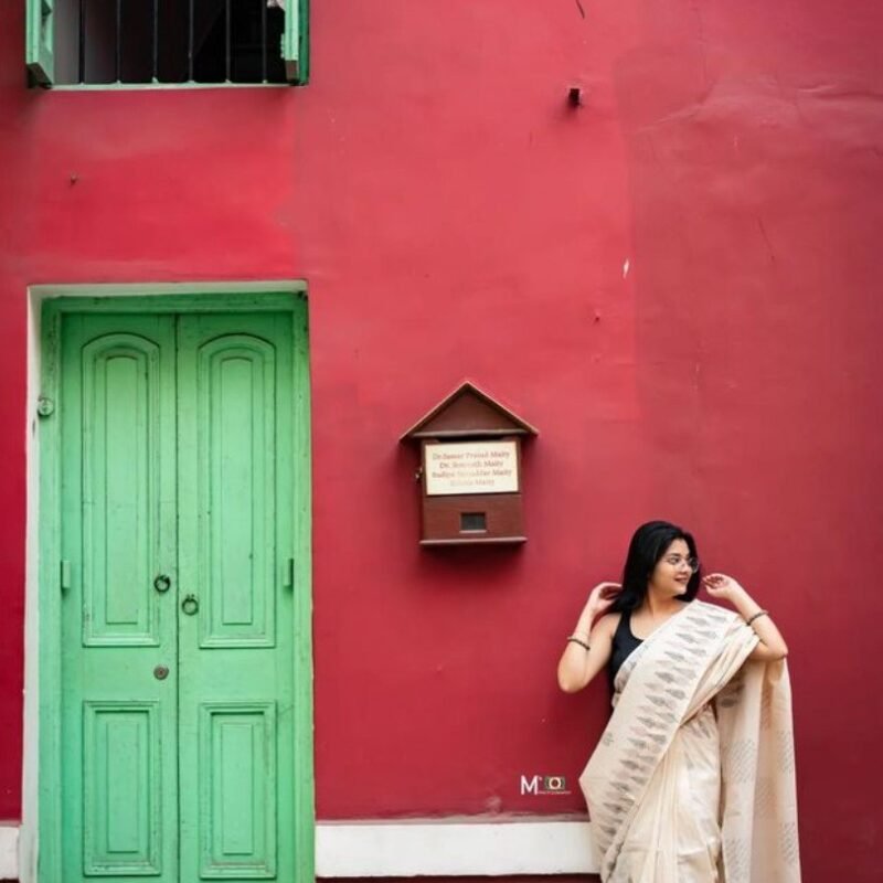 Women's Linen Printed Saree With Unstitched Blouse - 5.5 Mtr (Cream) - Image 4