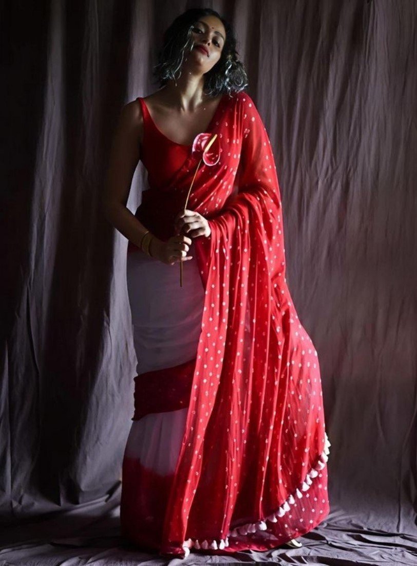 Women's Linen Printed Saree With Unstitched Blouse - 5.5 Mtr (White-Red) - Image 4