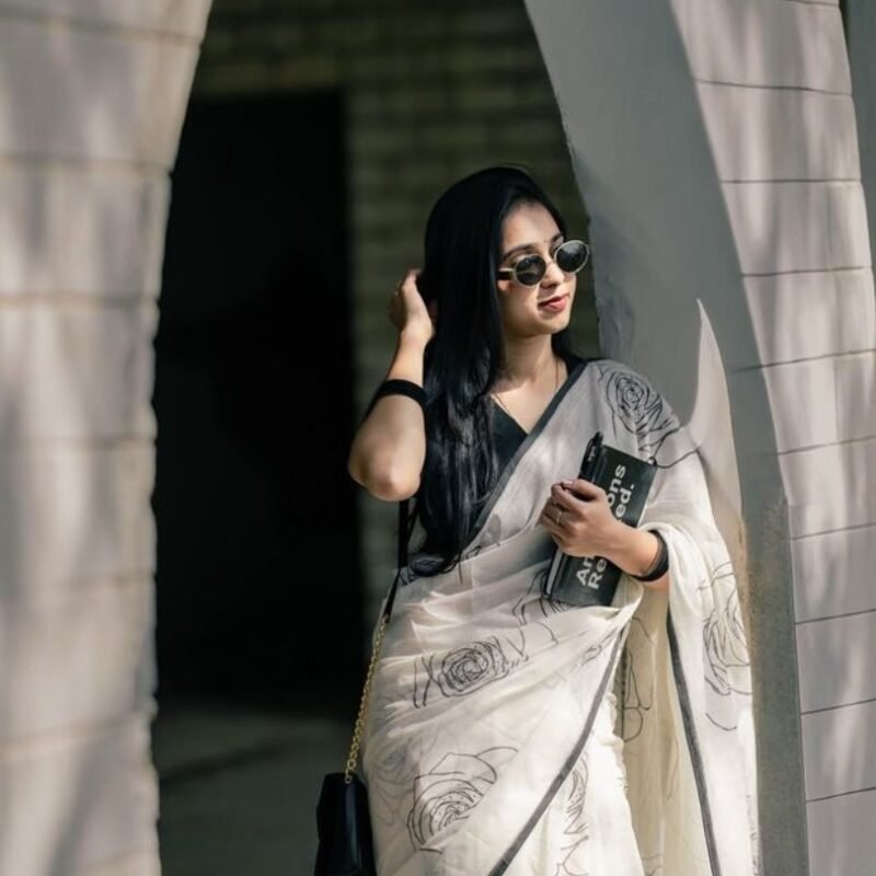 Women's Linen Floral Printed Saree With Unstitched Blouse - 5.5 Mtr (White-Black) - Image 3