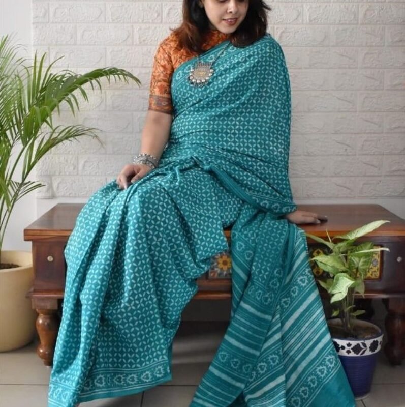 Women's Linen Printed Saree With Unstitched Blouse - 5.5 Mtr (Teal)