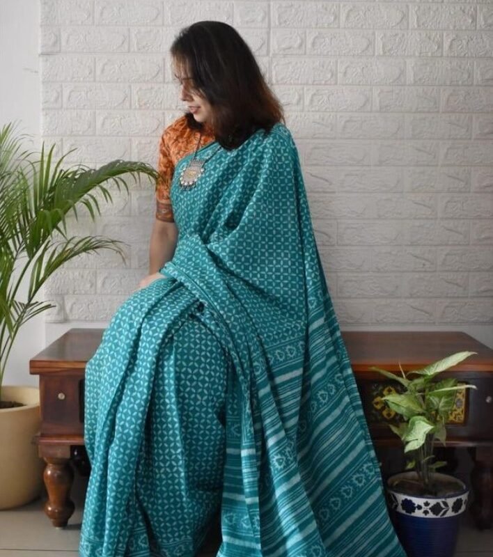 Women's Linen Printed Saree With Unstitched Blouse - 5.5 Mtr (Teal) - Image 3