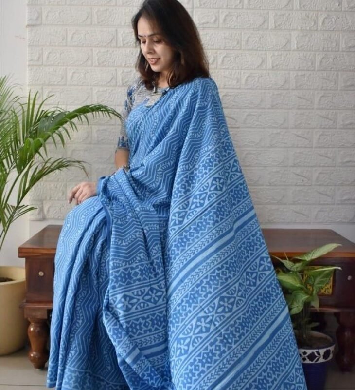 Women's Linen Printed Saree With Unstitched Blouse - 5.5 Mtr (Royal blue) - Image 4