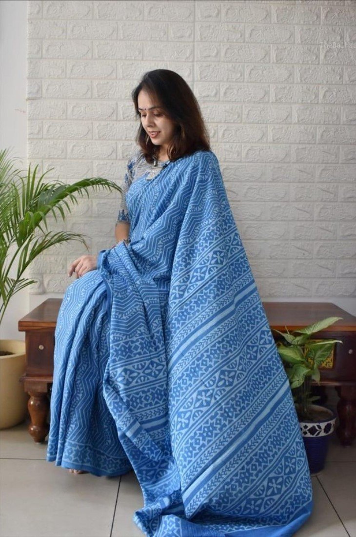 Women's Linen Printed Saree With Unstitched Blouse - 5.5 Mtr (Royal blue) - Image 4