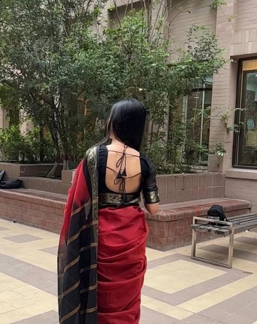 Women's Linen Striped Saree With Unstitched Blouse - 5.5 Mtr (Red-Black) - Image 3