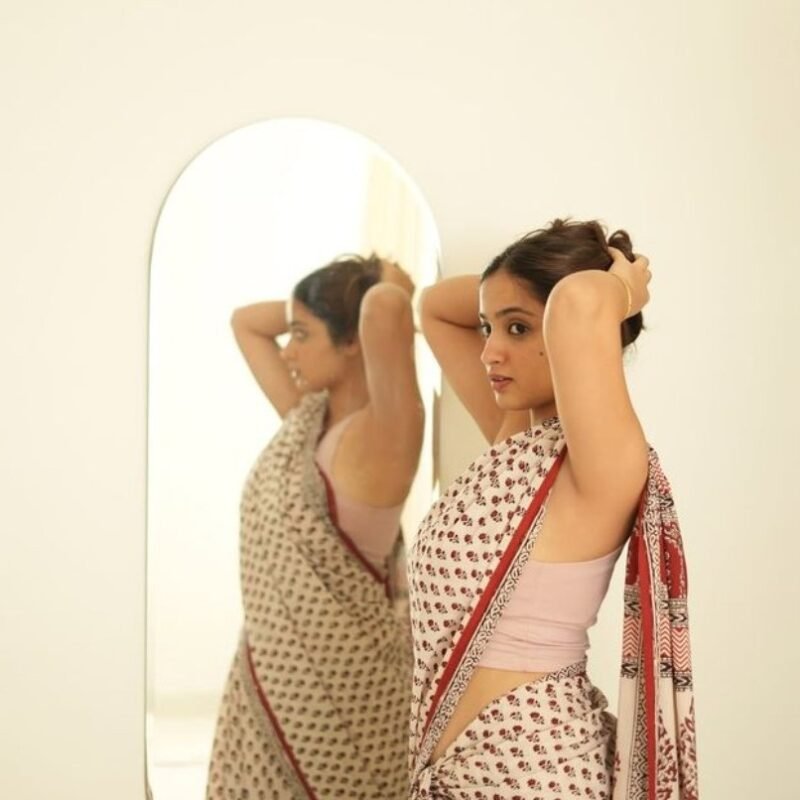 Women's Linen Printed Saree With Unstitched Blouse - 5.5 Mtr (Off White) - Image 4