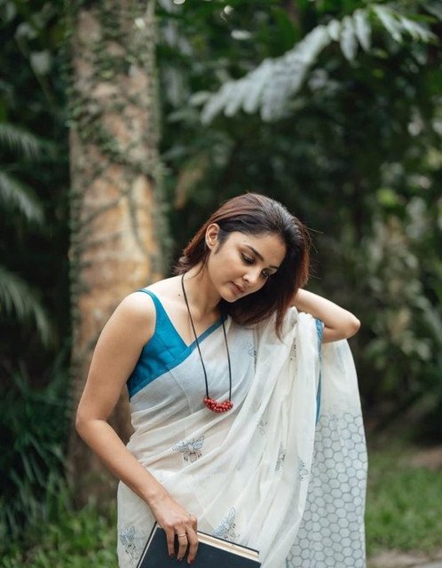 Women's Linen Printed Saree With Unstitched Blouse - 5.5 Mtr (White-Blue) - Image 3