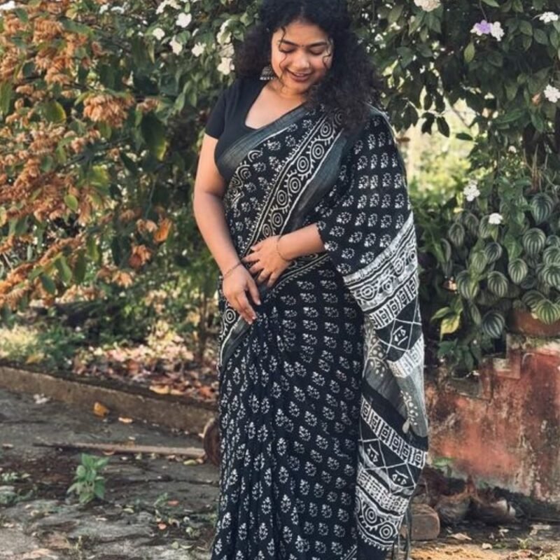 Women's Linen Printed Saree With Unstitched Blouse - 5.5 Mtr (Black)