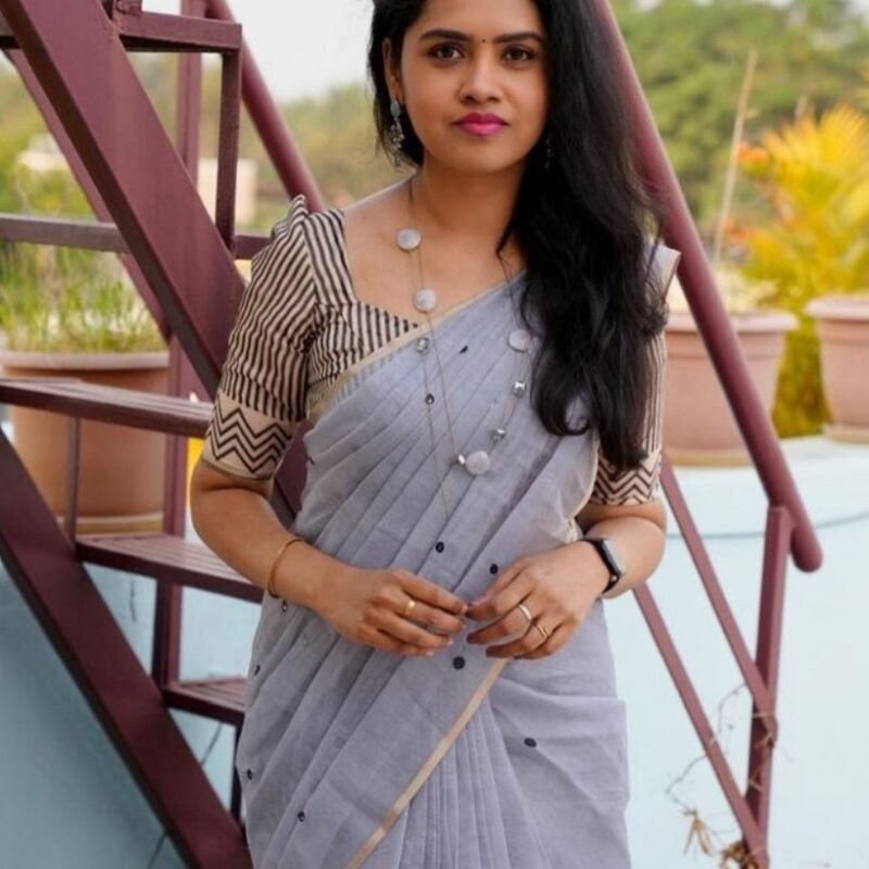 Women's Linen Striped Saree With Unstitched Blouse - 5.5 Mtr (Grey)