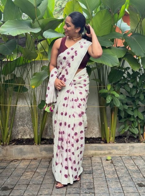 Women's Linen Printed Saree With Unstitched Blouse - 5.5 Mtr (White-Wine) - Image 3